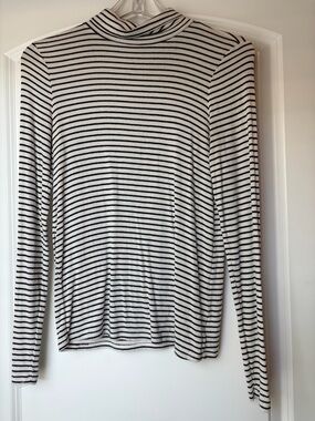American Eagle Women’s Black & White Striped Long-Sleeve Shirt